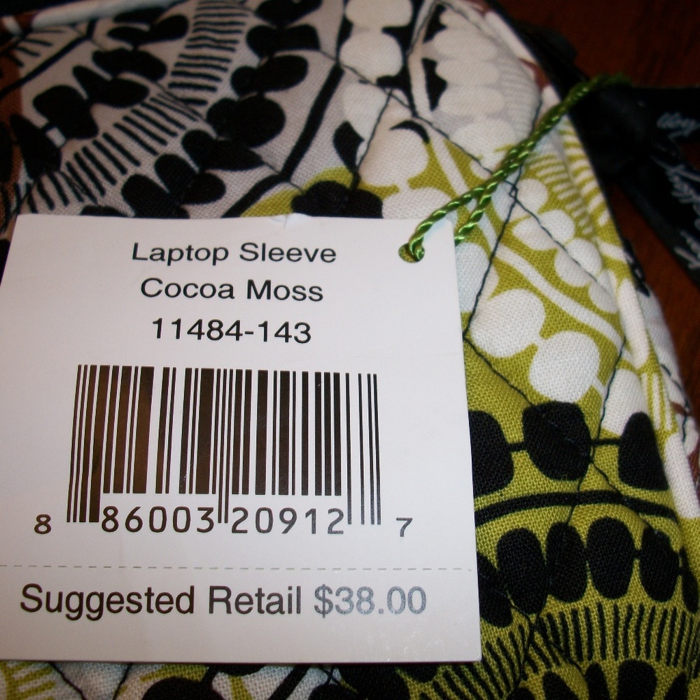 Vera Bradley laptop sleeve NEW Coca Moss